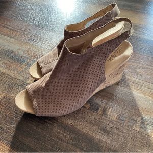 NWOT Lifestride Henley Cork Wedge Sandal